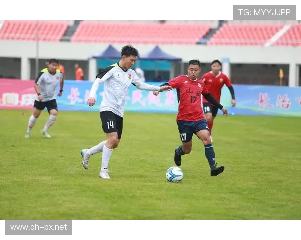 足球比赛中的球场指挥与领导能力