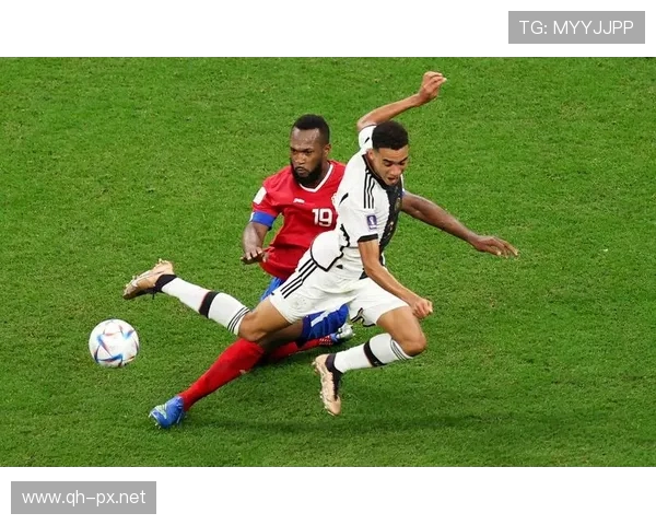 实况足球中德甲球队标志设计与特色分析