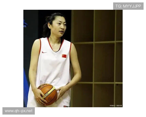 女大学生赛前意外怀孕父亲兴奋庆祝她依然拼搏拿下2分8板